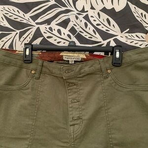 NWT  - FRYE Ladies 22w denim flare jean with selvage edge - green ivy wash